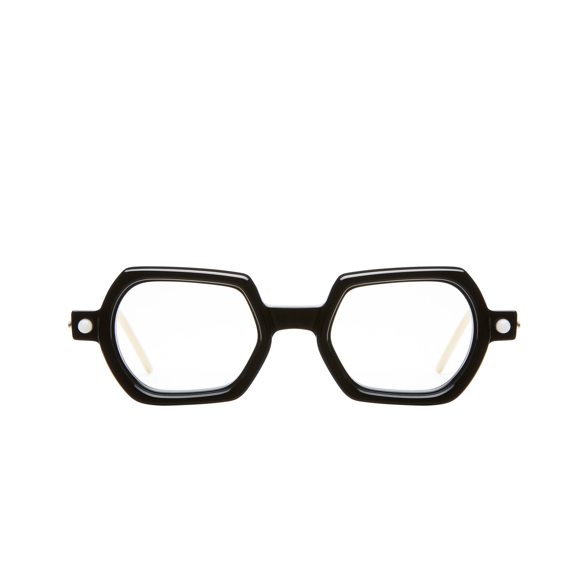 <p> Kuboraum MASKE P3 is a  Black, Beige; Acetate Optical Frame with a Avant Garde shape.  </p><p>Shop with confidence from Adair Eyewear, a Kuboraum Authorized Dealer.  We have provided the best in customer service and great designer eyewear for over 40 years. Visit https://adaireyewearonline.com</p>